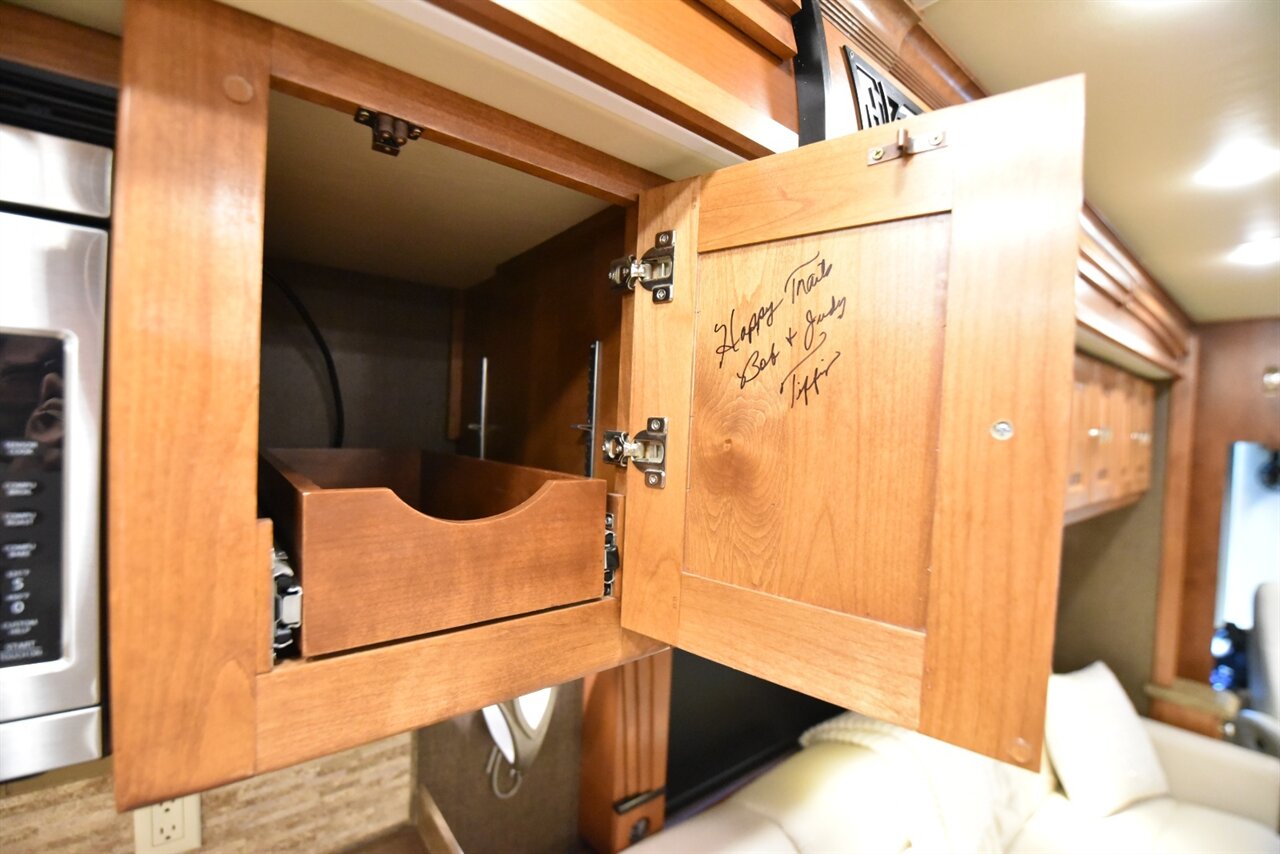 2016 Tiffin Phaeton 36GH   - Photo 50 - Orange, CA 92867