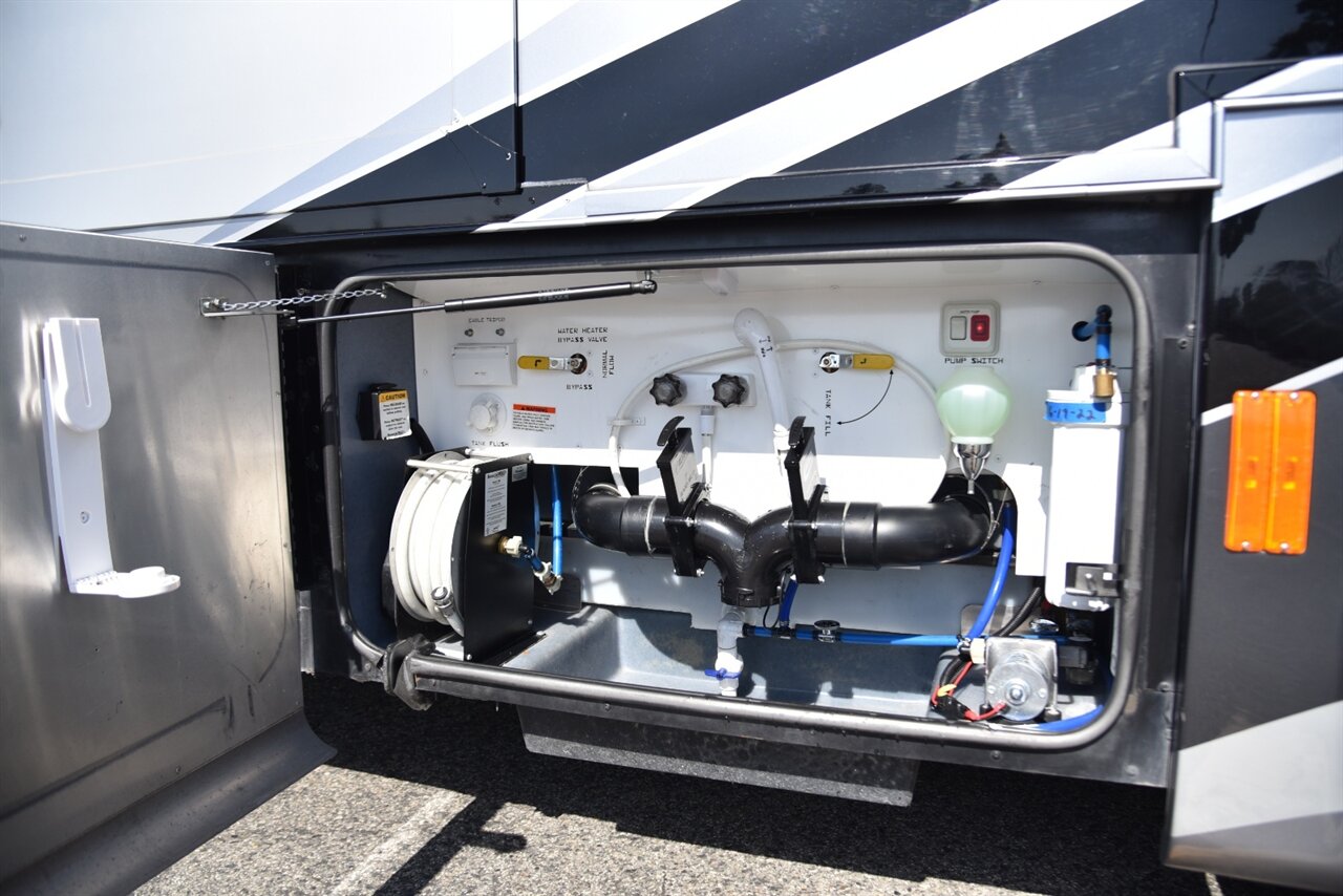 2016 Tiffin Phaeton 36GH   - Photo 33 - Orange, CA 92867