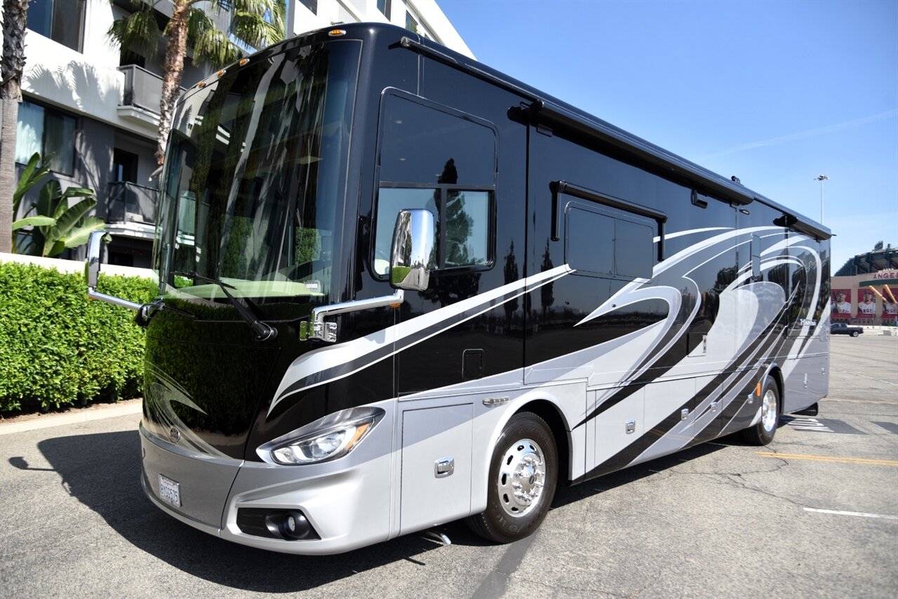 2016 Tiffin Phaeton 36GH   - Photo 13 - Orange, CA 92867