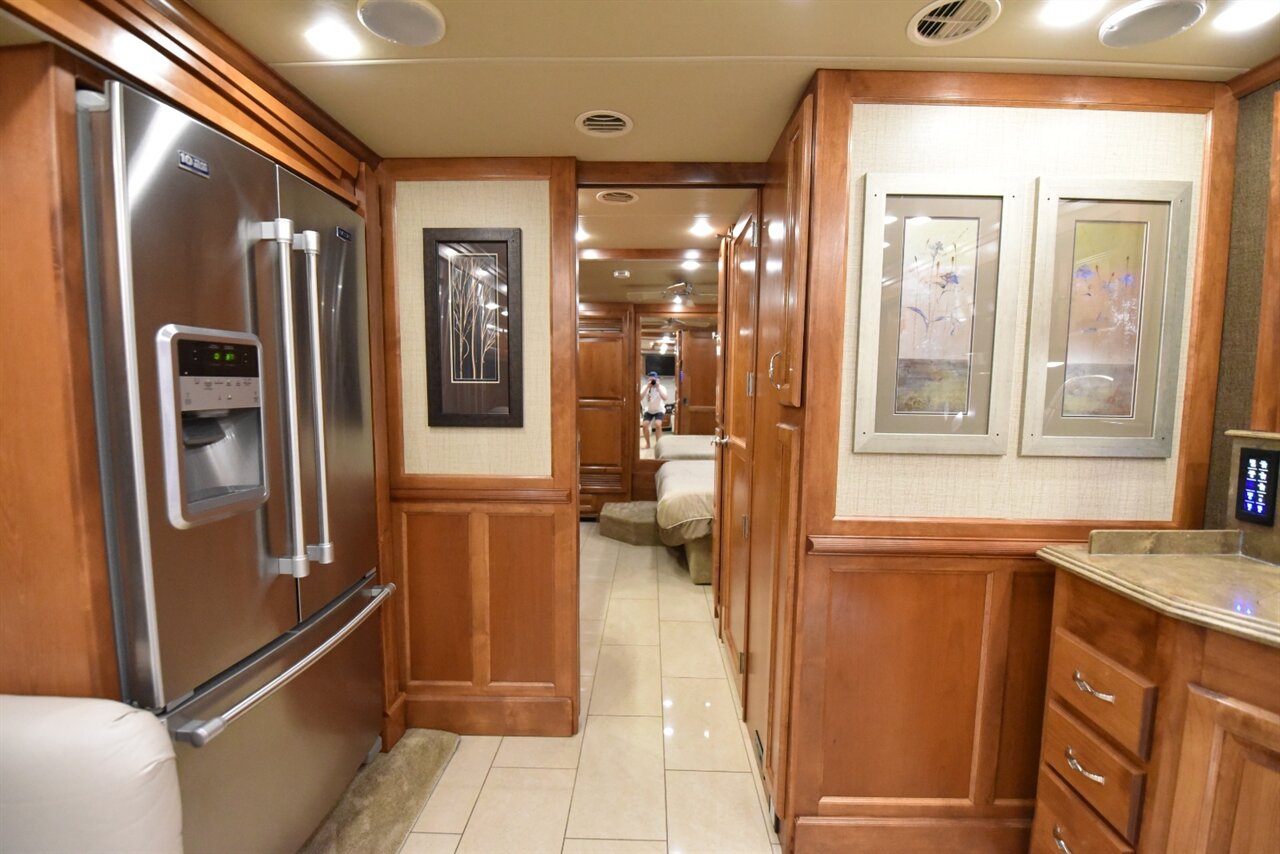 2016 Tiffin Phaeton 36GH   - Photo 60 - Orange, CA 92867