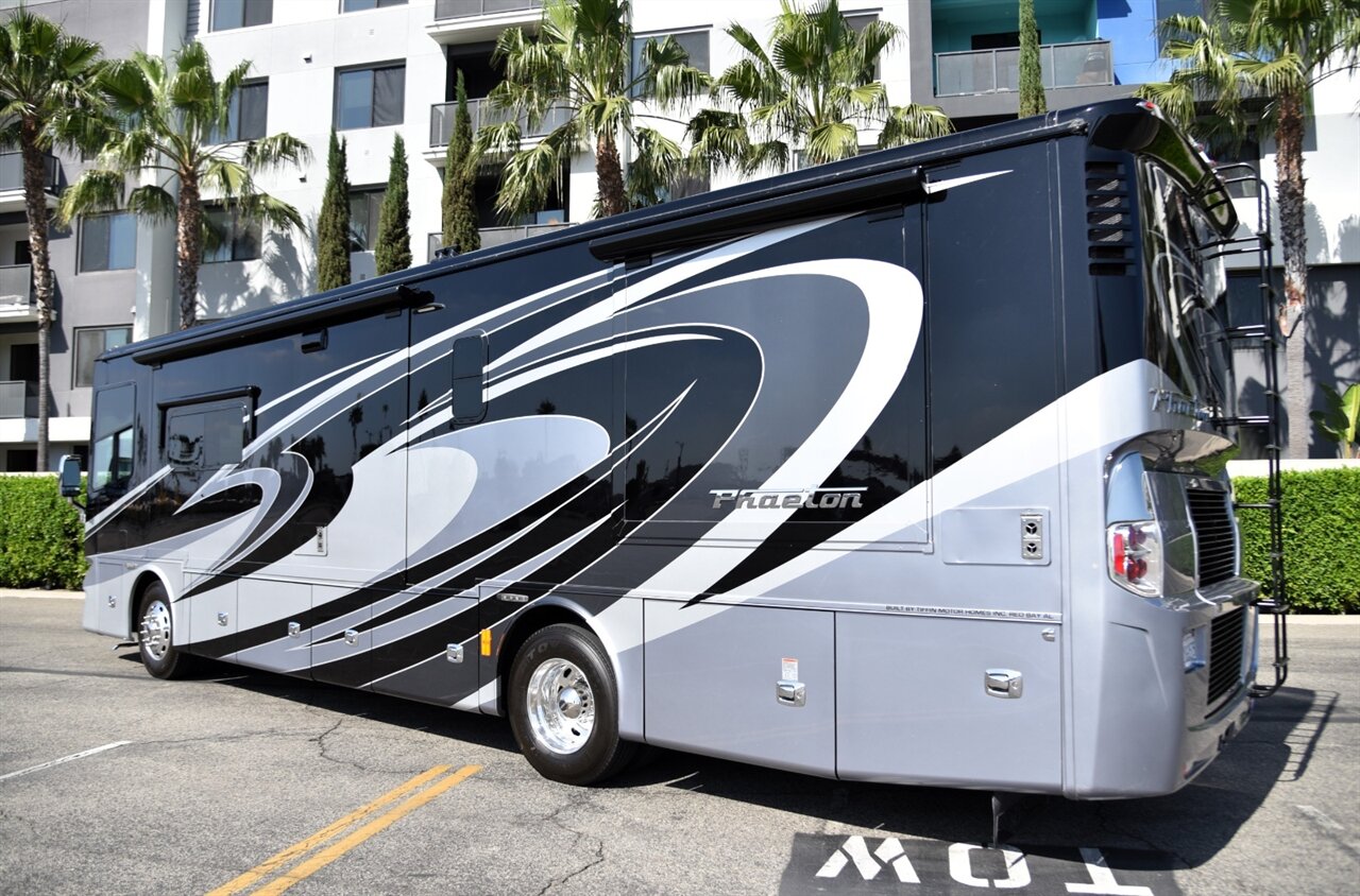 2016 Tiffin Phaeton 36GH   - Photo 11 - Orange, CA 92867