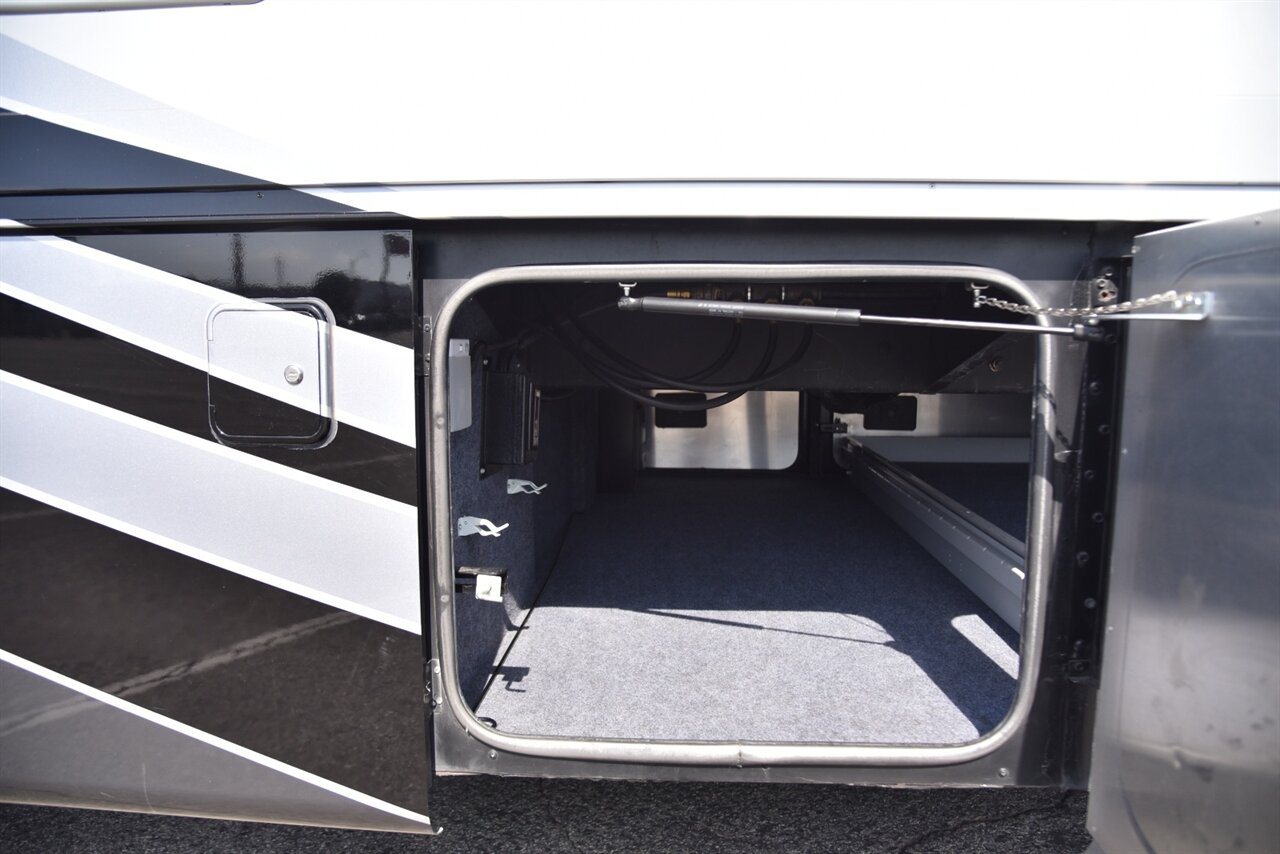 2016 Tiffin Phaeton 36GH   - Photo 21 - Orange, CA 92867