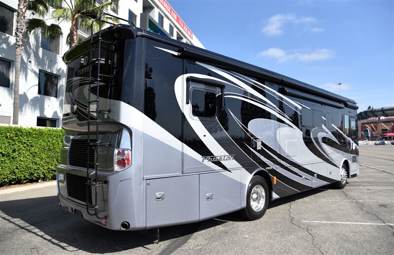 2016 Tiffin Phaeton 36GH   - Photo 3 - Orange, CA 92867