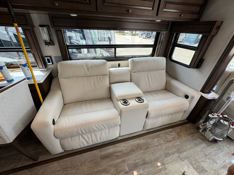 2021 Newmar Dutch Star   - Photo 4 - Orange, CA 92867