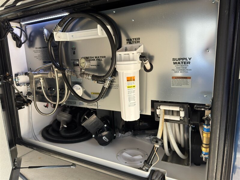 2021 Newmar Dutch Star 4362   - Photo 3 - Orange, CA 92867