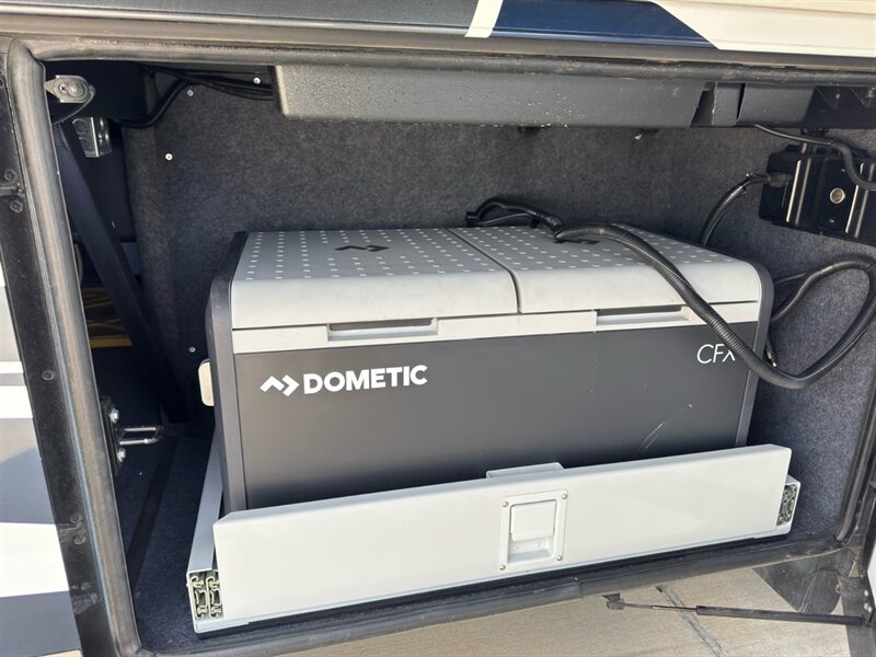 2021 Newmar Dutch Star 4362   - Photo 2 - Orange, CA 92867