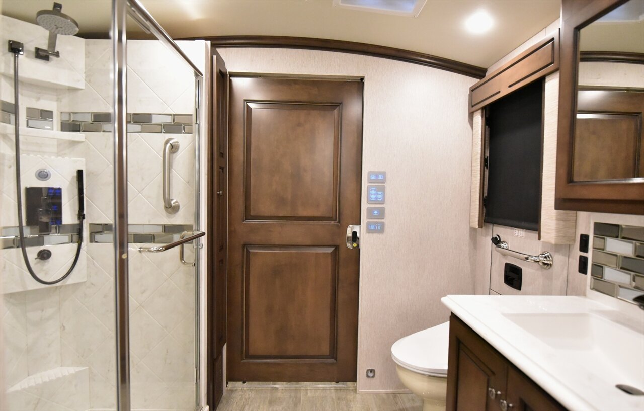 2021 Newmar Dutch Star 4362   - Photo 19 - Orange, CA 92867