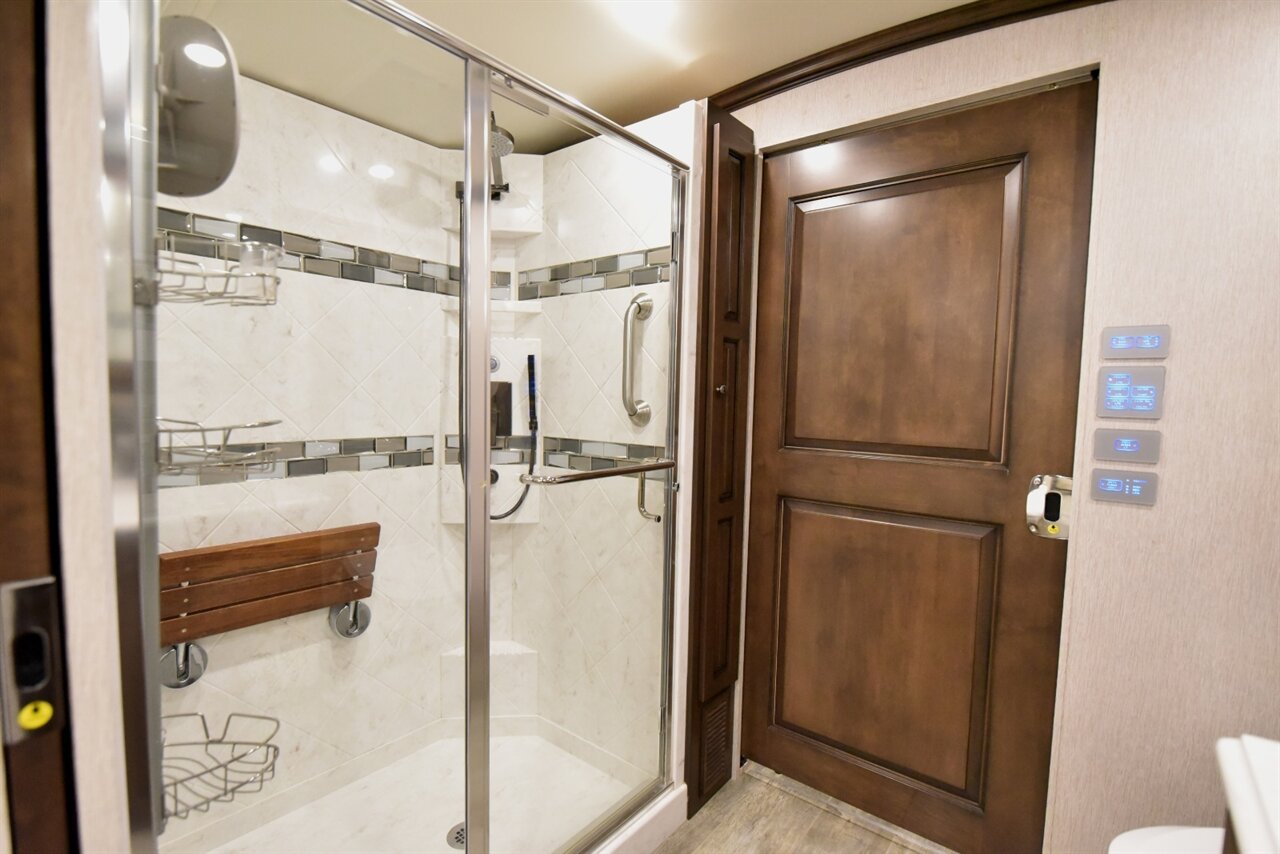 2021 Newmar Dutch Star 4362   - Photo 20 - Orange, CA 92867