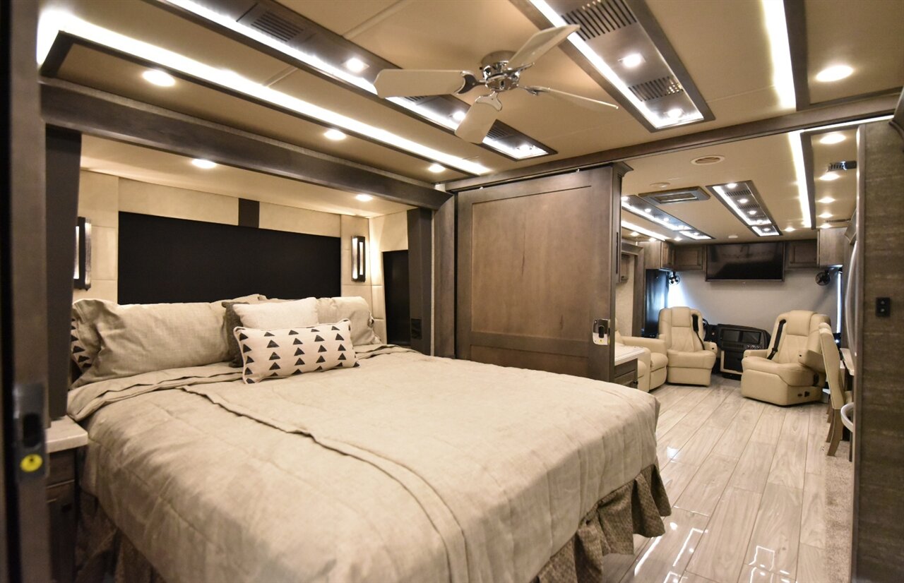 2023 Tiffin Allegro Bus   - Photo 34 - Orange, CA 92867