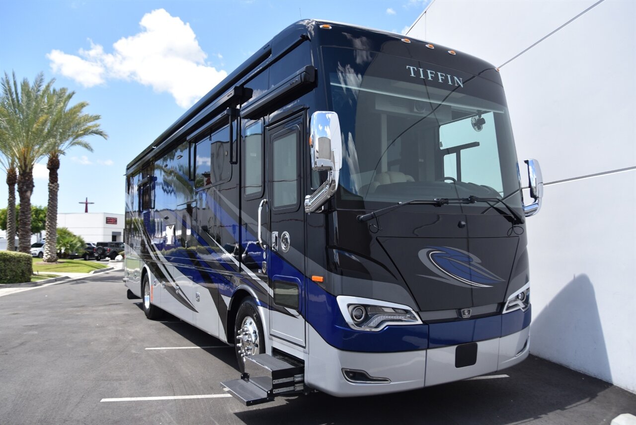 2023 Tiffin Allegro Bus - Photo 8 - Orange, CA 92867