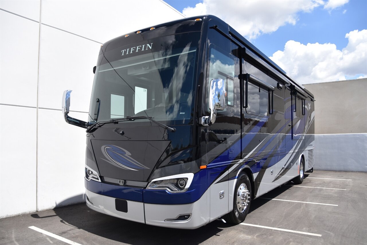 2023 Tiffin Allegro Bus - Photo 9 - Orange, CA 92867