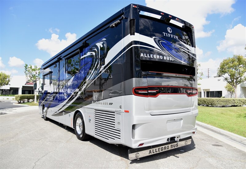 2023 Tiffin Allegro Bus   - Photo 4 - Orange, CA 92867