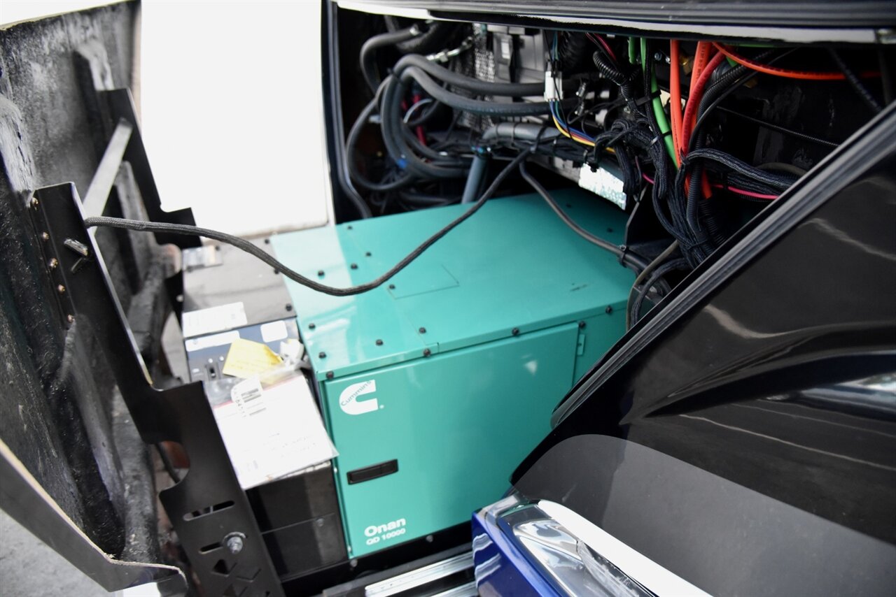 2023 Tiffin Allegro Bus   - Photo 55 - Orange, CA 92867