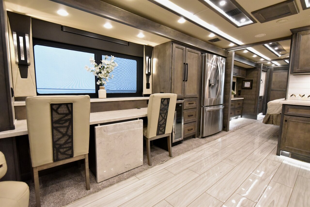 2023 Tiffin Allegro Bus   - Photo 14 - Orange, CA 92867