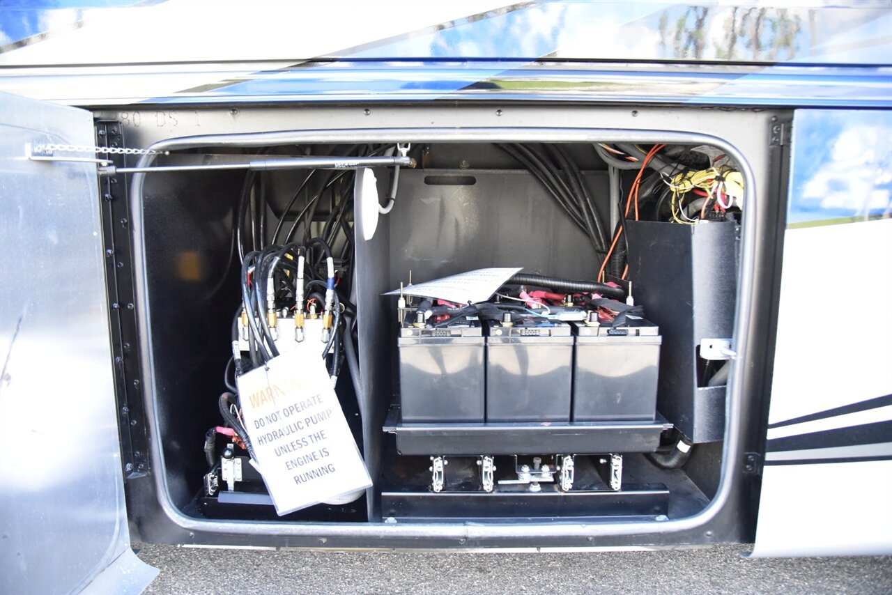 2023 Tiffin Allegro Bus   - Photo 53 - Orange, CA 92867