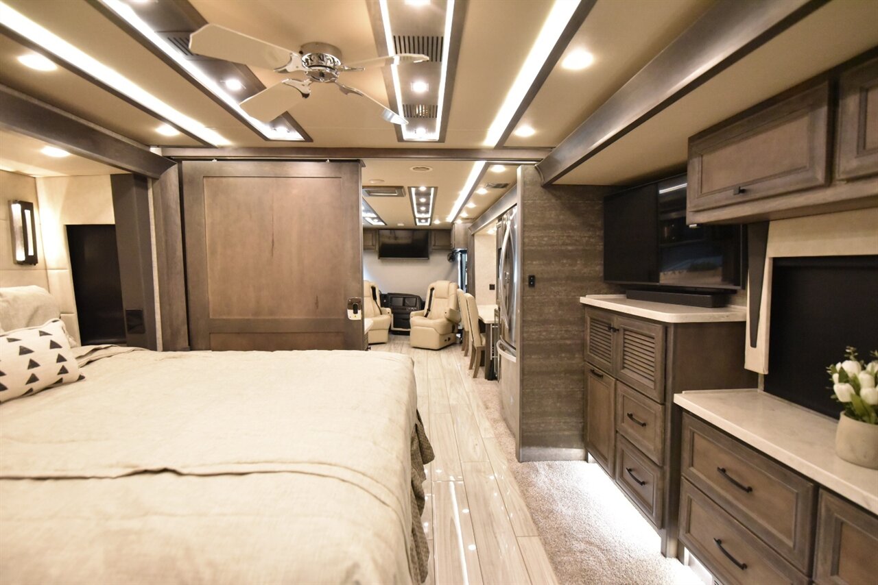 2023 Tiffin Allegro Bus   - Photo 35 - Orange, CA 92867