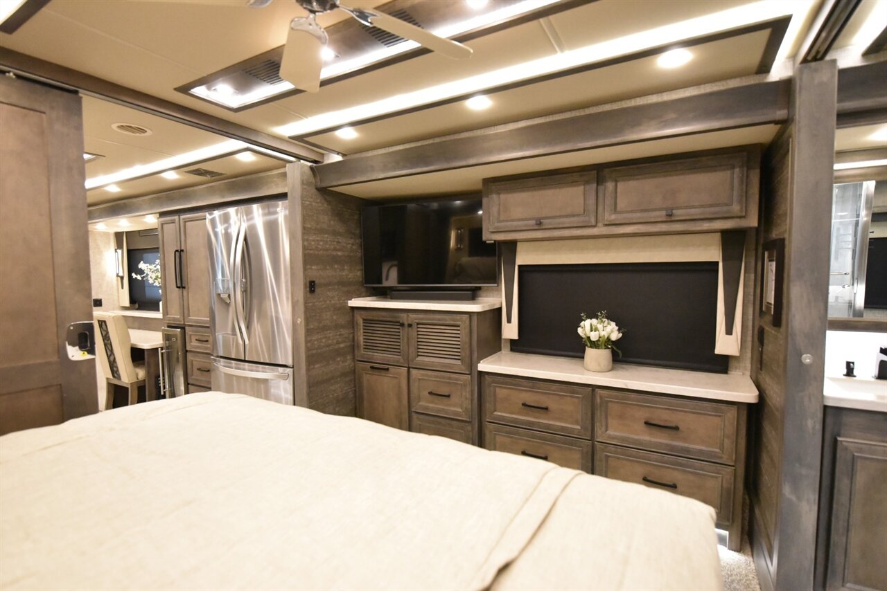 2023 Tiffin Allegro Bus   - Photo 36 - Orange, CA 92867