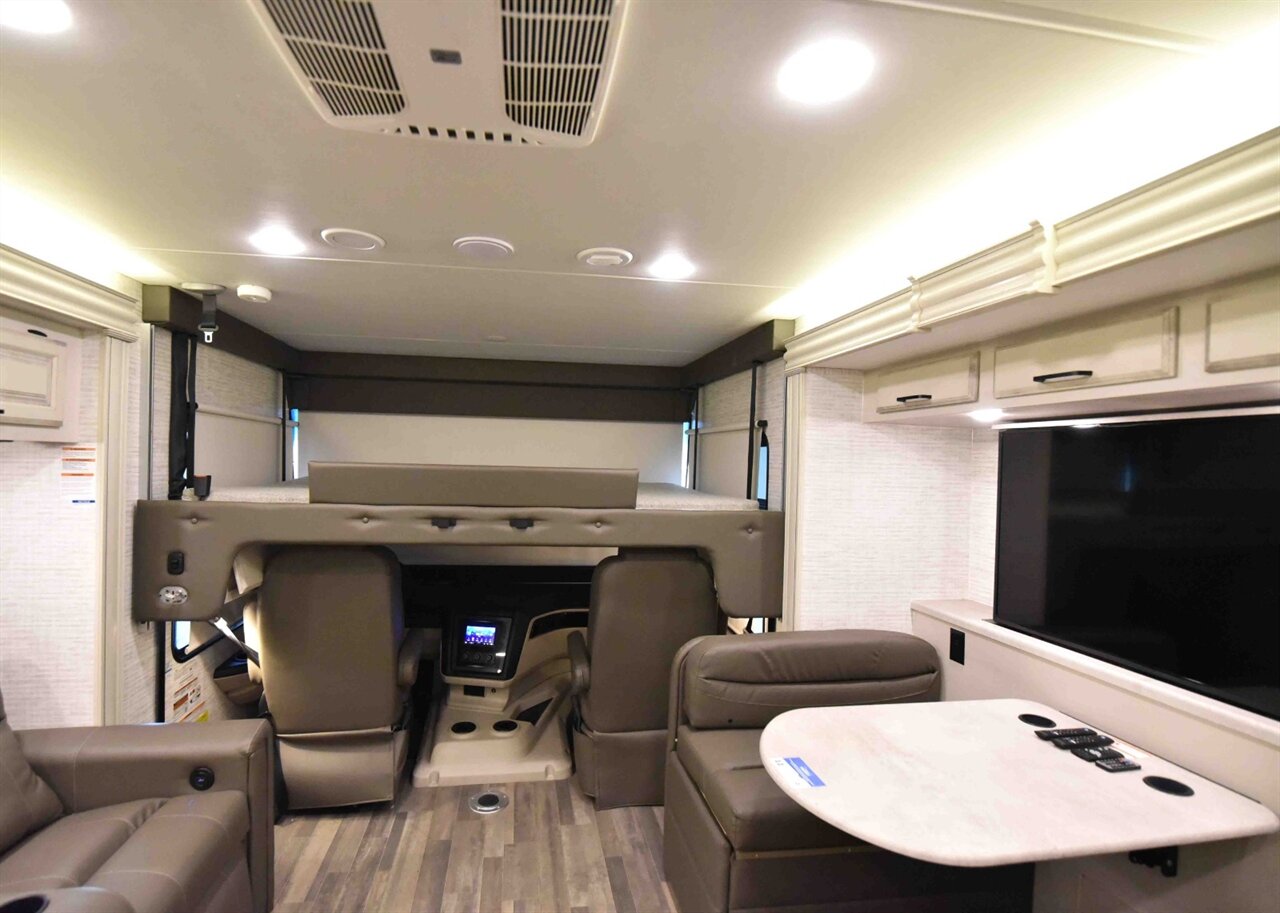 2023 Jayco Prcept 31ul   - Photo 27 - Orange, CA 92867