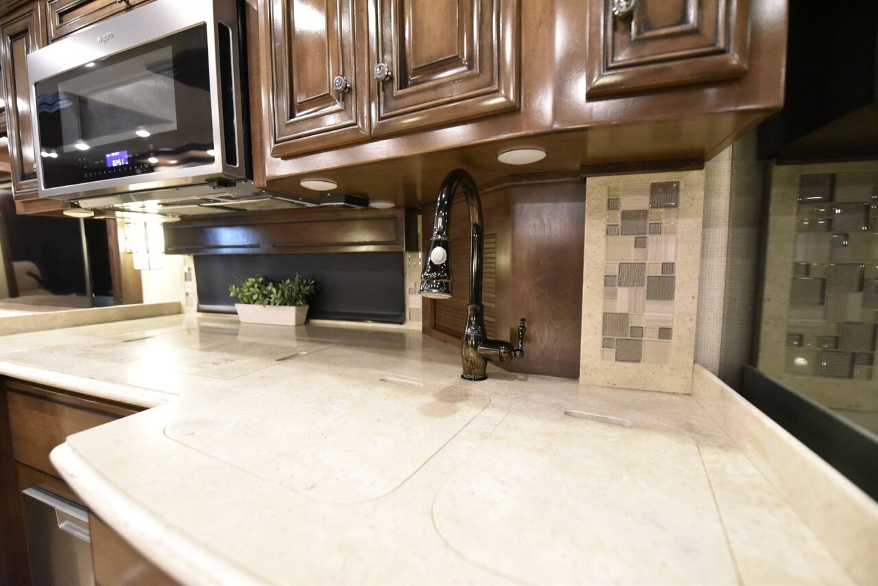 2019 Newmar Dutch Star - Photo 42 - Orange, CA 92867