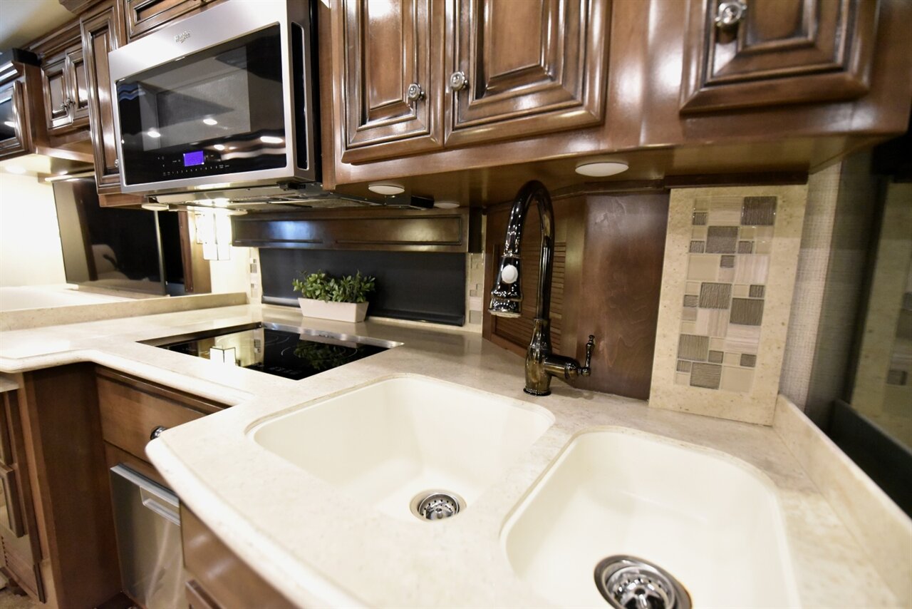2019 Newmar Dutch Star - Photo 43 - Orange, CA 92867