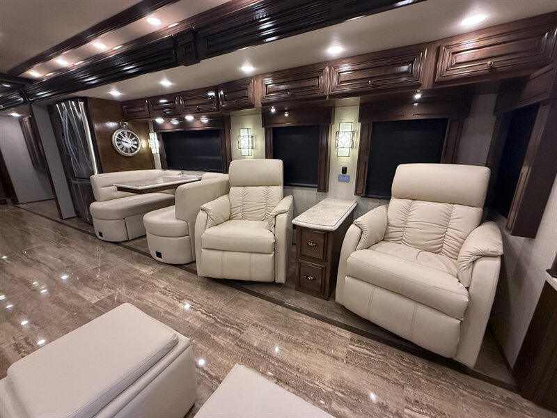 2019 Newmar Duth Star   - Photo 4 - Orange, CA 92867