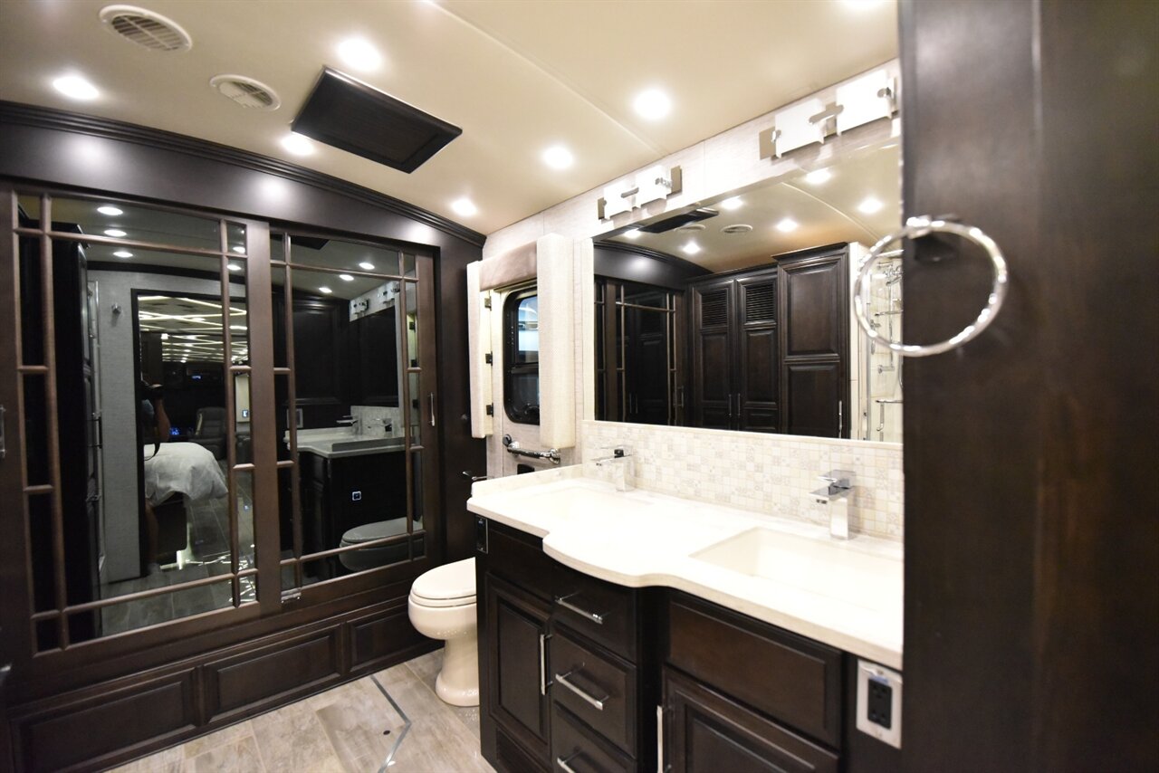 2020 Newmar Mountain Aire - Photo 57 - Orange, CA 92867