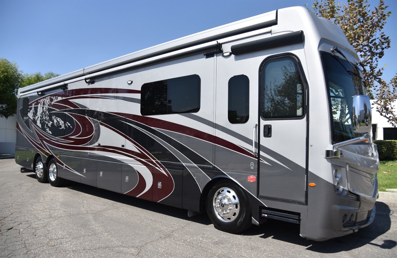 2022 Fleetwood Discovery - Photo 10 - Orange, CA 92867