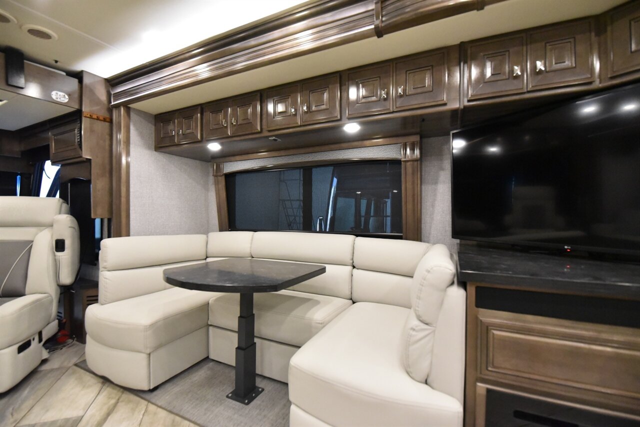 2022 Fleetwood Discovery - Photo 20 - Orange, CA 92867