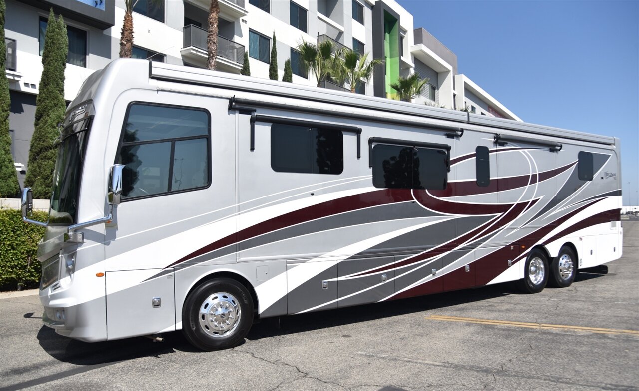 2021 Fleetwood Discovery LXE 44H - Photo 19 - Orange, CA 92867