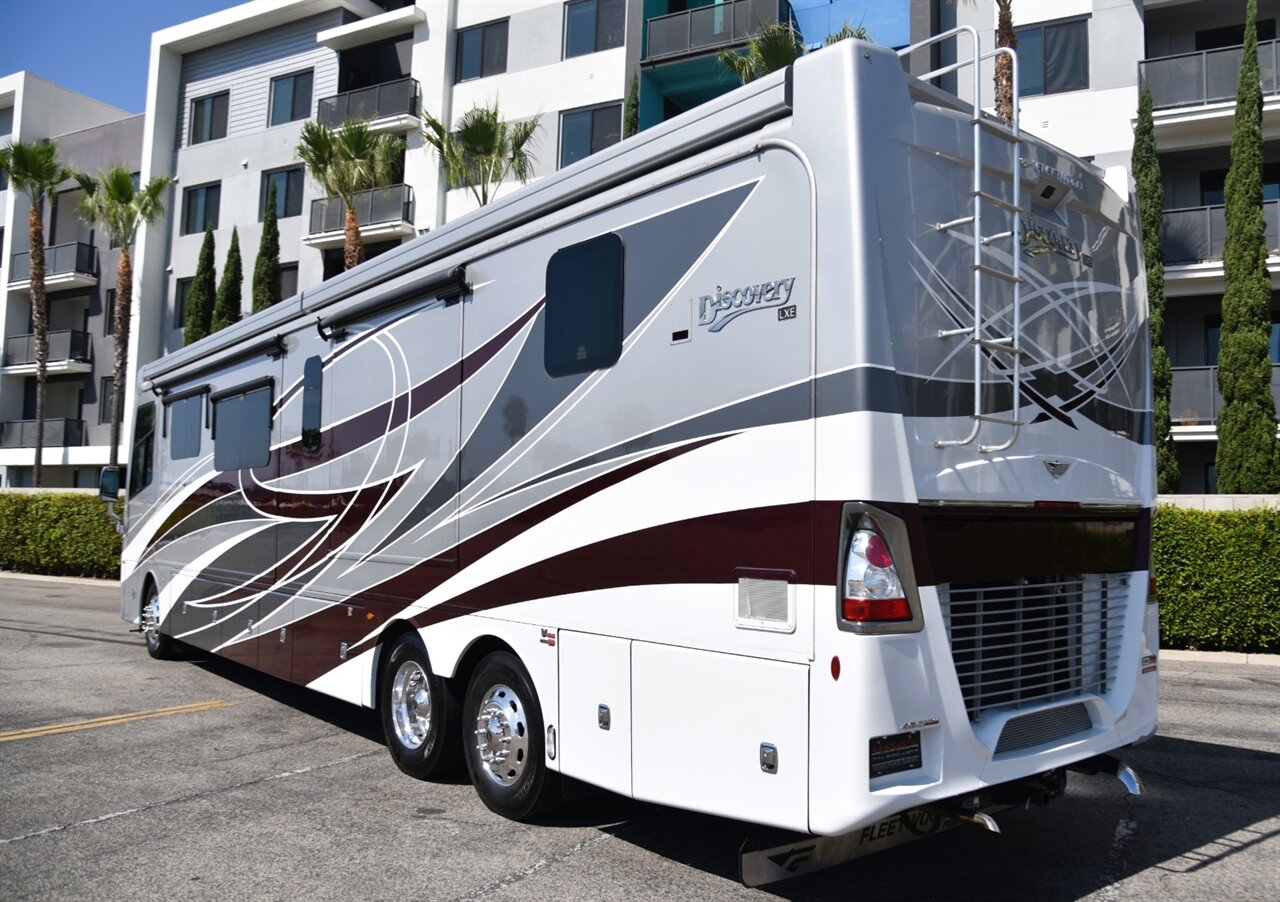 2021 Fleetwood Discovery LXE 44H - Photo 17 - Orange, CA 92867