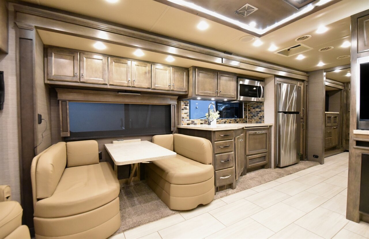 2022 Tiffin Allegro Red 33A - Photo 25 - Orange, CA 92867
