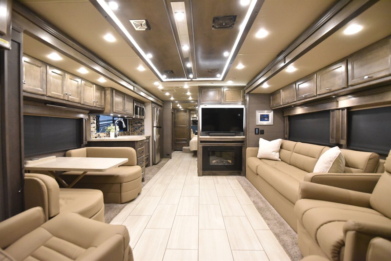 2022 Tiffin Allegro Red 33A - Photo 24 - Orange, CA 92867