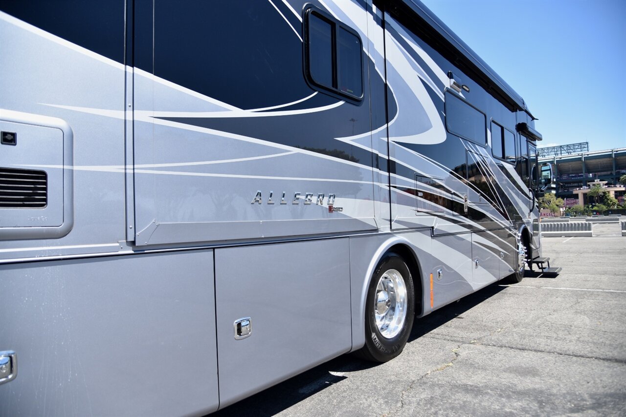 2022 Tiffin Allegro Red 33A - Photo 13 - Orange, CA 92867