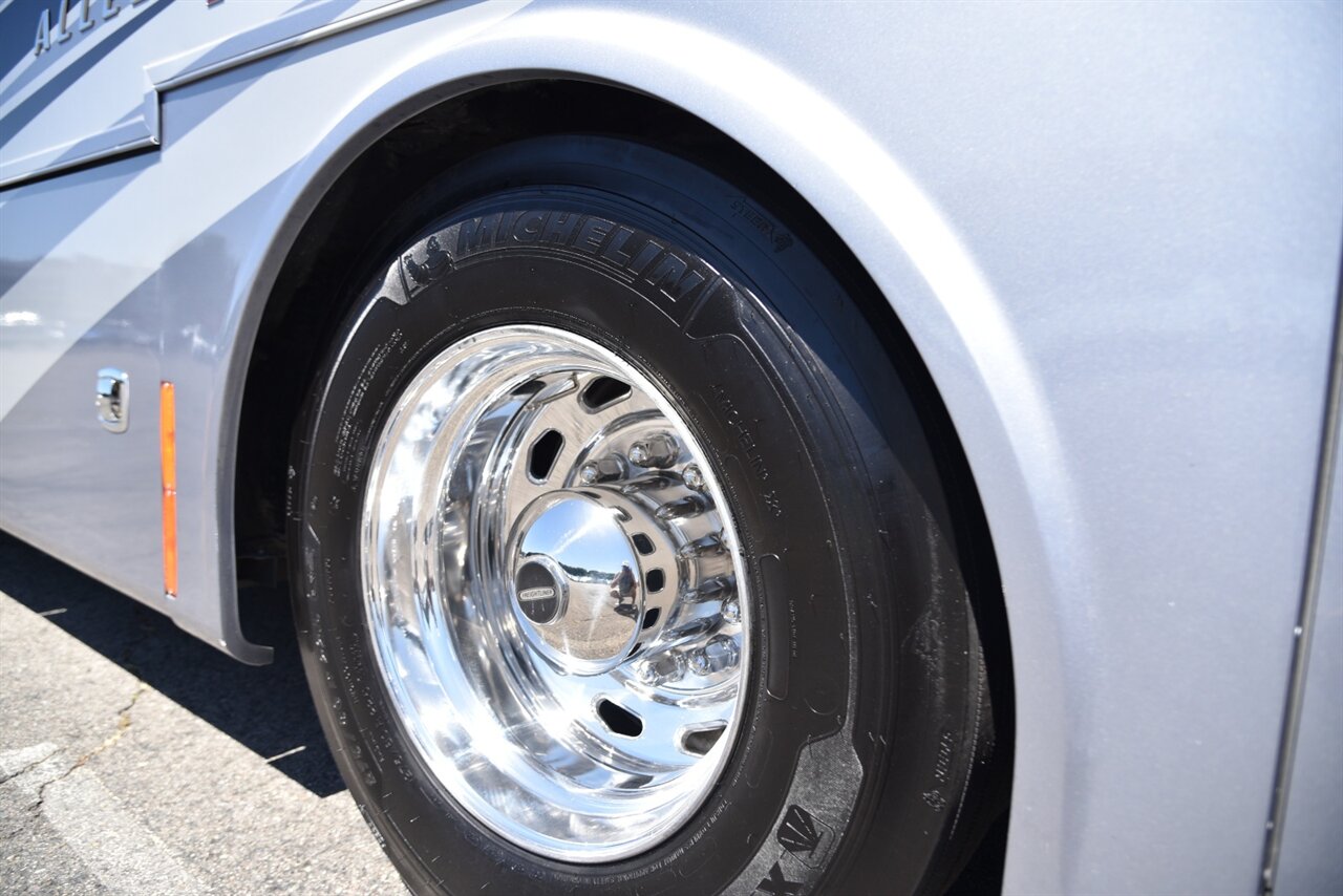 2022 Tiffin Allegro Red 33A - Photo 15 - Orange, CA 92867