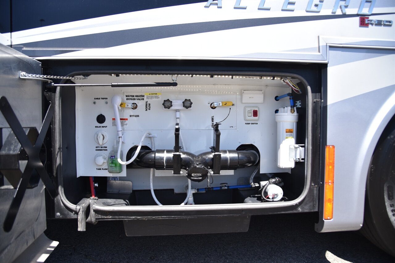 2022 Tiffin Allegro Red 33A - Photo 22 - Orange, CA 92867