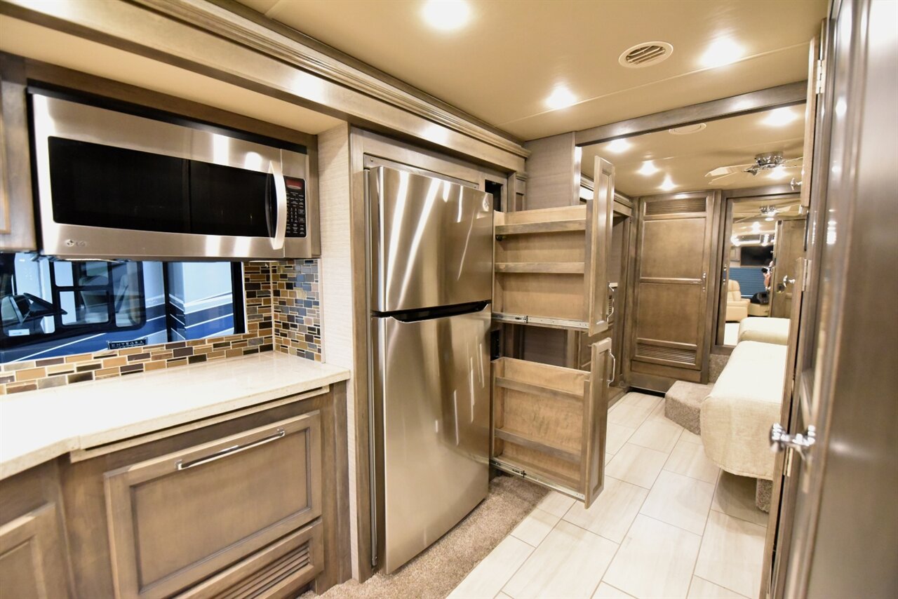 2022 Tiffin Allegro Red 33A - Photo 31 - Orange, CA 92867