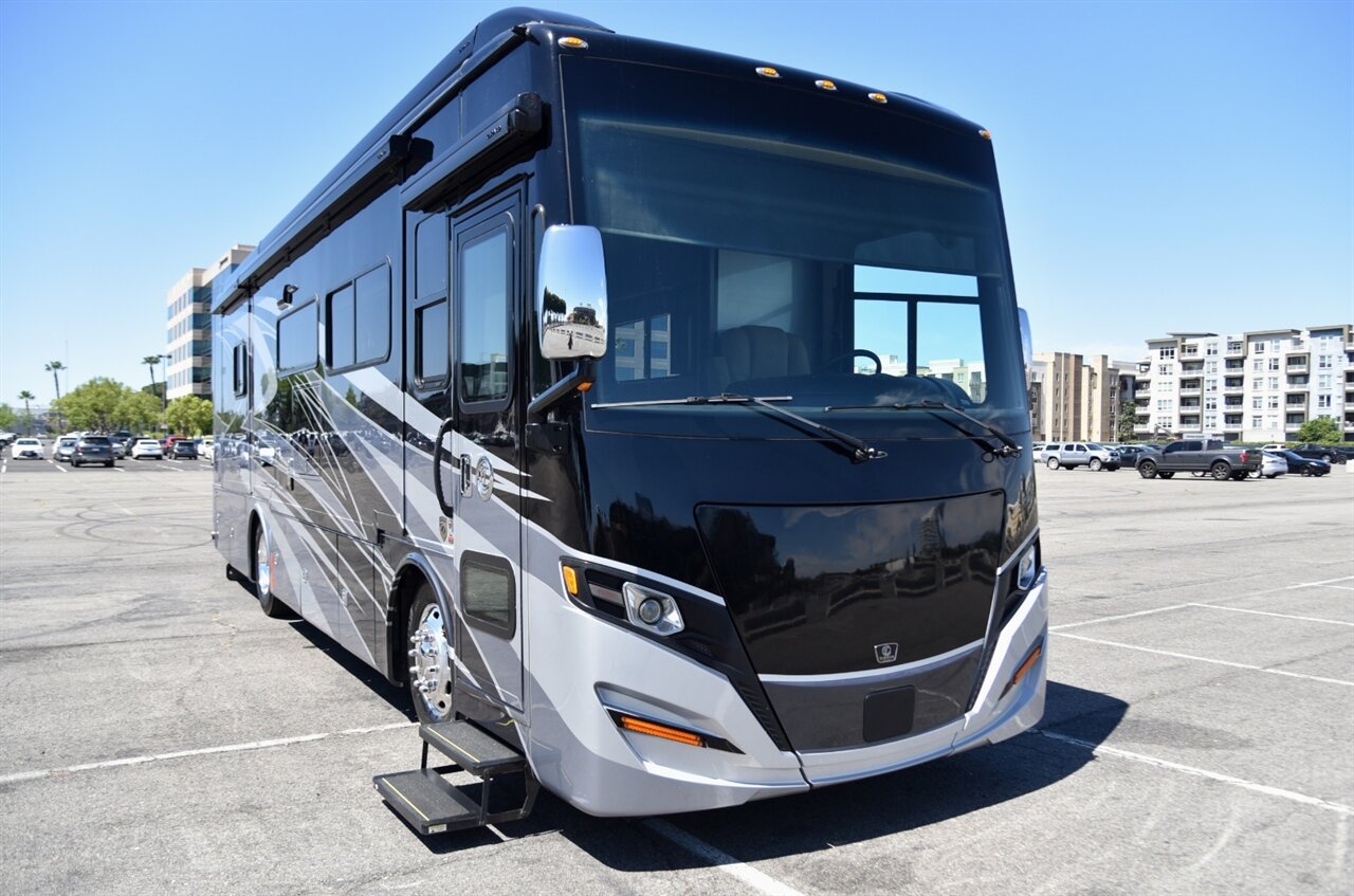 2022 Tiffin Allegro Red 33A - Photo 10 - Orange, CA 92867