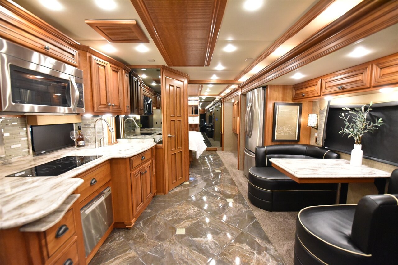 2015 Newmar Dutch Star 4018 - Photo 63 - Orange, CA 92867