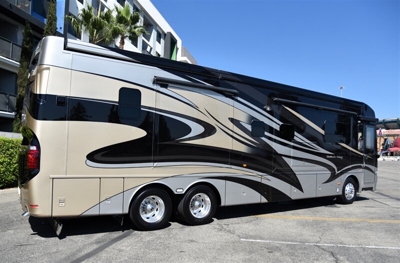2015 Newmar Dutch Star 4018 - Photo 1 - Orange, CA 92867