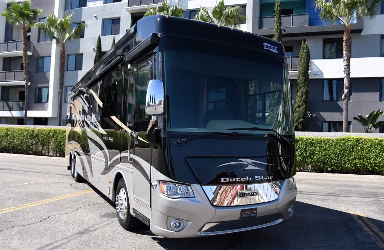 2015 Newmar Dutch Star 4018 - Photo 6 - Orange, CA 92867
