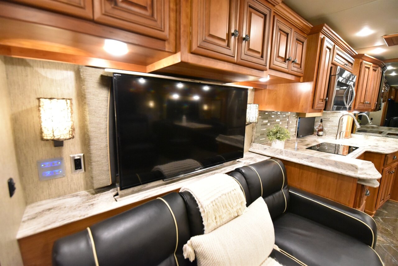 2015 Newmar Dutch Star 4018 - Photo 50 - Orange, CA 92867