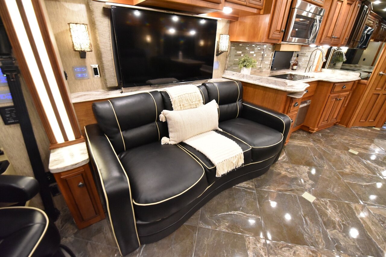 2015 Newmar Dutch Star 4018 - Photo 49 - Orange, CA 92867