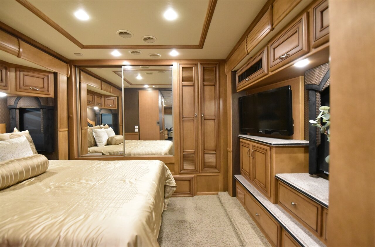 2013 Newmar Ventana - Photo 27 - Orange, CA 92867