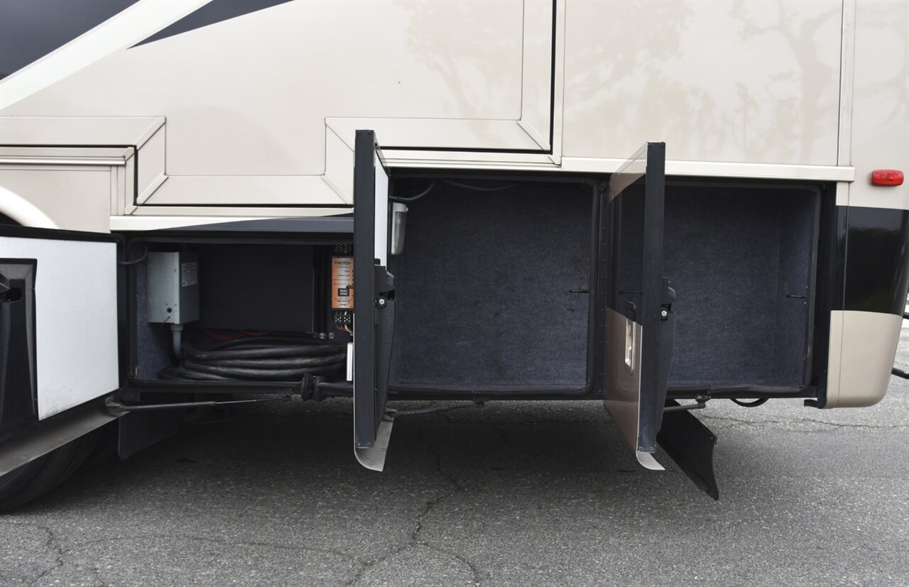 2013 Newmar Ventana - Photo 10 - Orange, CA 92867