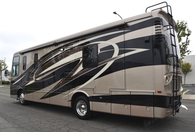 2013 Newmar Ventana - Photo 4 - Orange, CA 92867