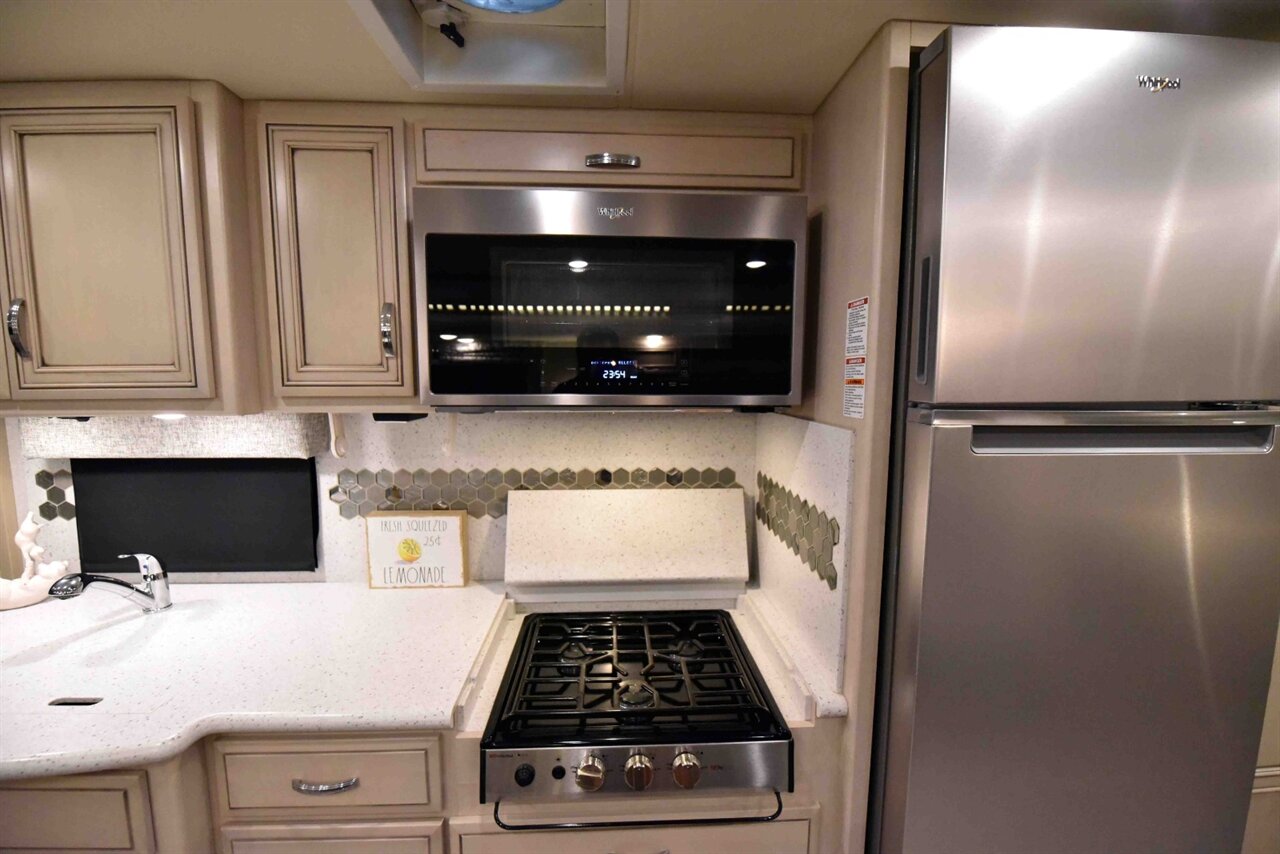 2021 NEWMAR BAYSTAR 3616 - Photo 31 - Orange, CA 92867