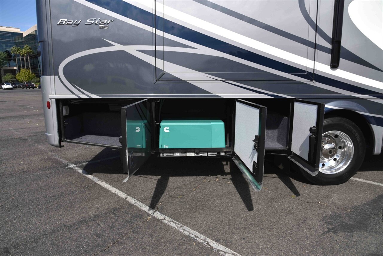 2021 NEWMAR BAYSTAR 3616 - Photo 15 - Orange, CA 92867