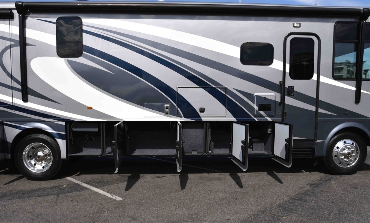 2021 NEWMAR BAYSTAR 3616 - Photo 17 - Orange, CA 92867