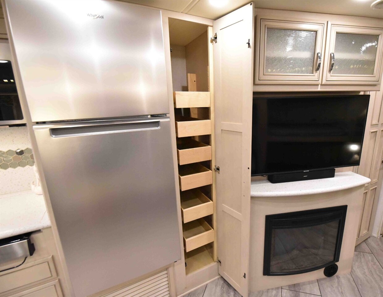 2021 NEWMAR BAYSTAR 3616 - Photo 33 - Orange, CA 92867