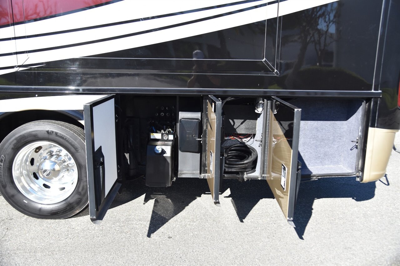 2017 Newmar Ventana 3724 - Photo 54 - Orange, CA 92867